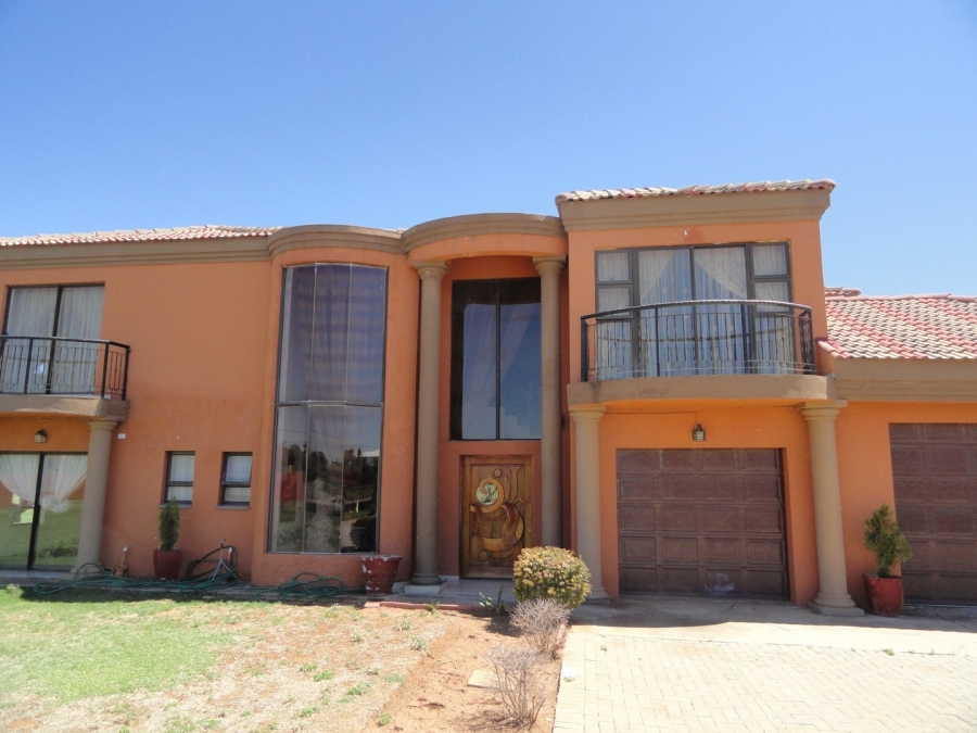 5 Bedroom Property for Sale in Grimbeeck Park North West